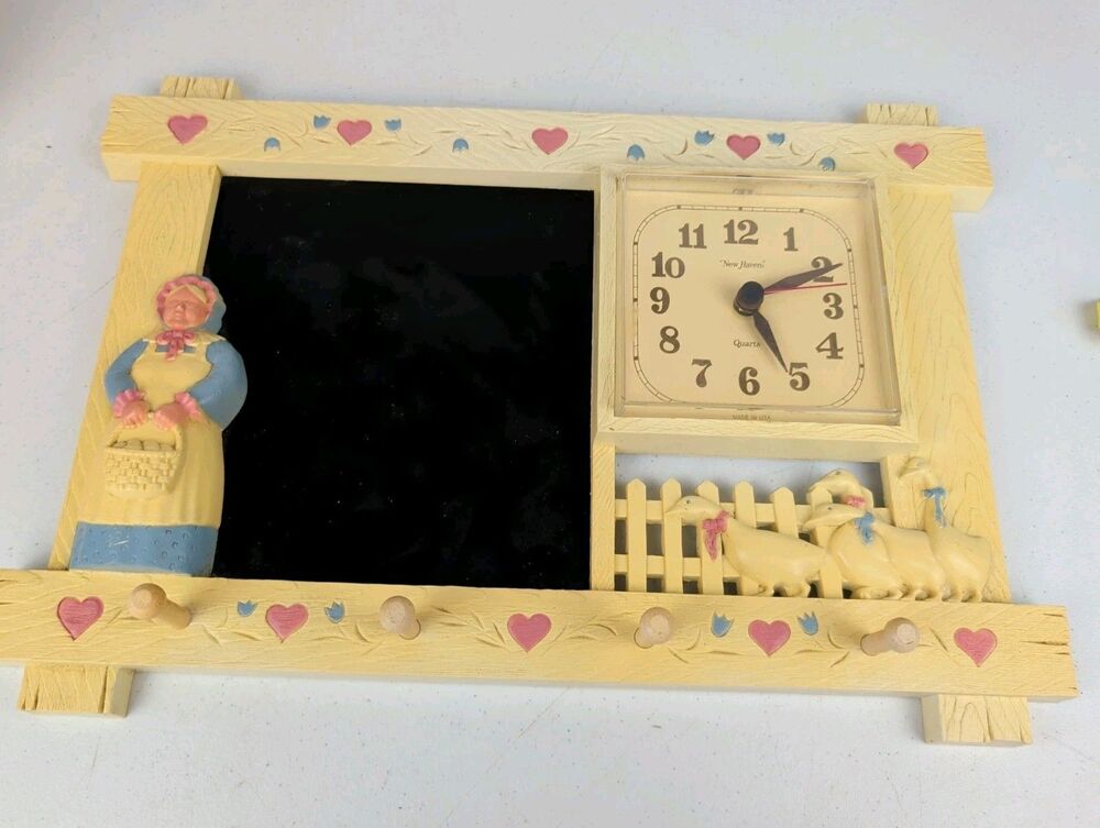 VTG Burwood Products Country Wall Clock Chalkboard Peg Organizer Cottagecore